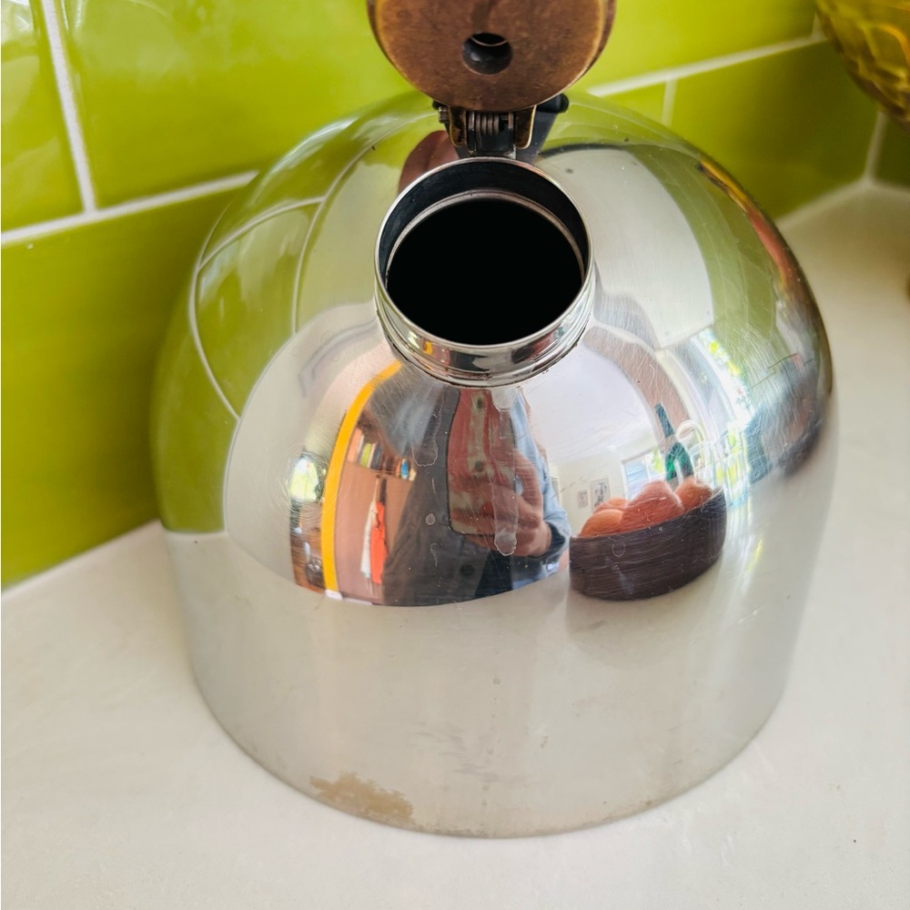 Alessi 9091 stainless steel kettle with brass double barrel spout +copper bottom - Picture 9 of 10